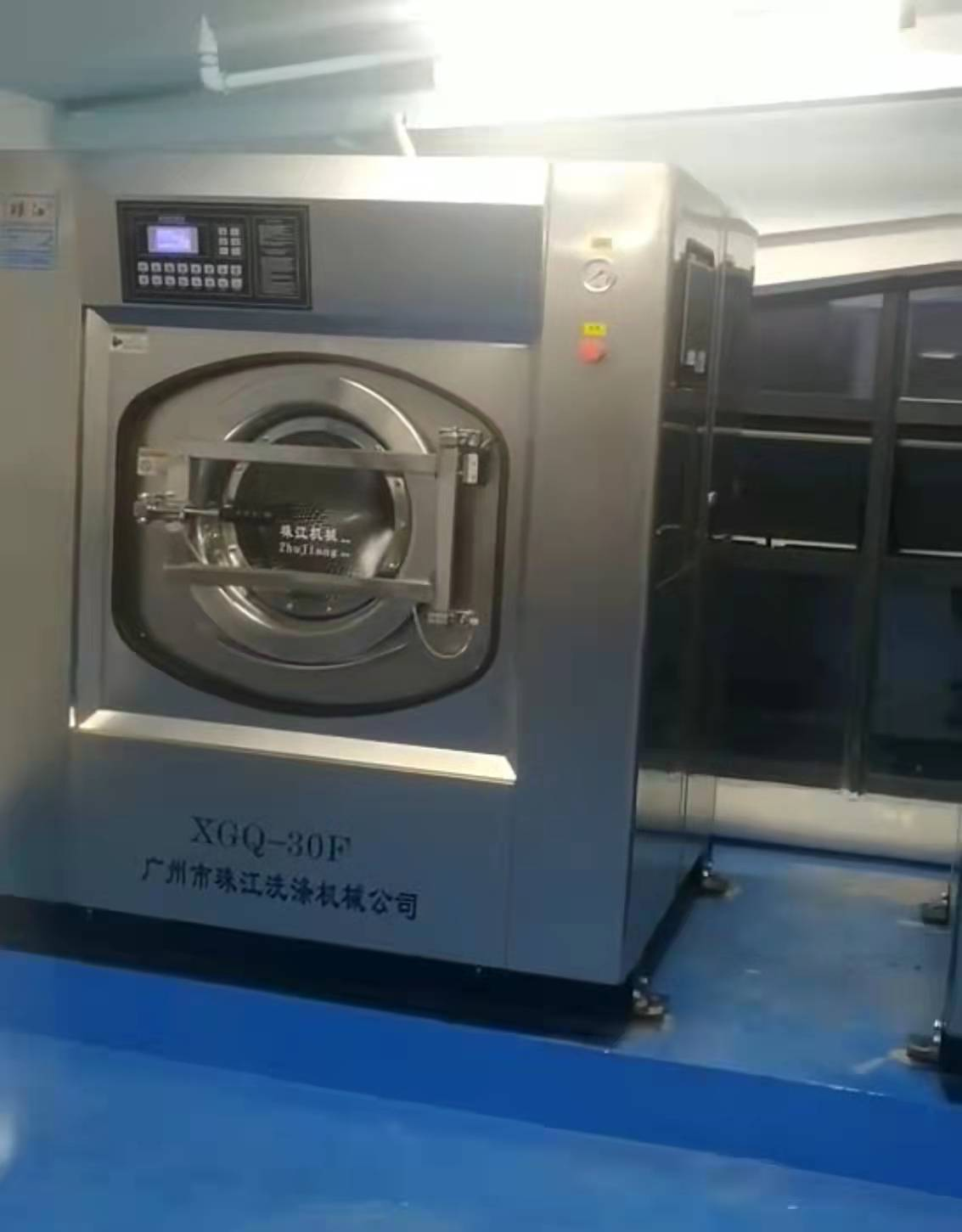 廣東省國產(chǎn)工業(yè)洗衣機(jī)報價，酒店洗衣房洗滌專用工業(yè)洗衣機(jī)服務(wù)案例