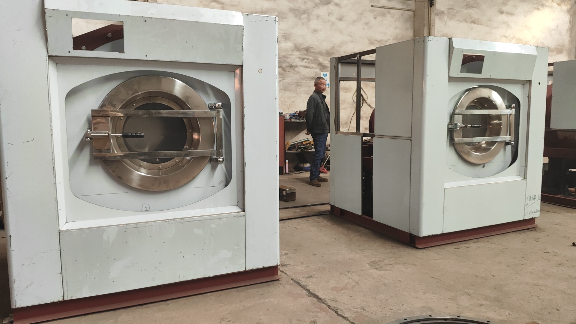 
中央廚房工業(yè)級洗衣機配置方案：食品廠為何都選珠江洗滌設(shè)備？
